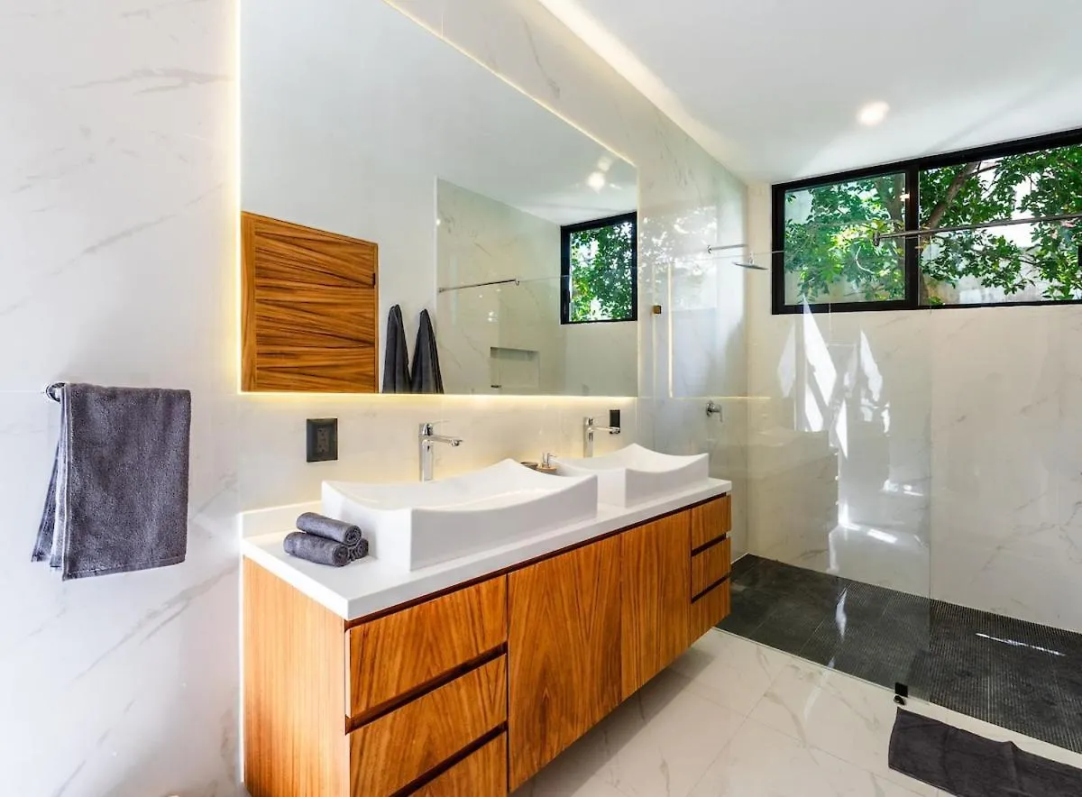 Stunning Modern Villa With Pool And Beach Access プレヤデルカーメン アパート