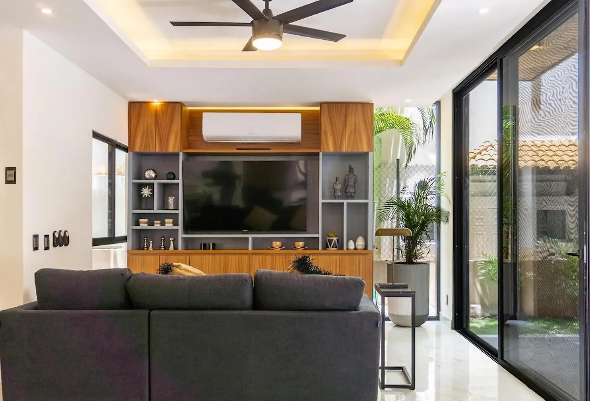 Stunning Modern Villa With Pool And Beach Access プレヤデルカーメン 0*,  メキシコ